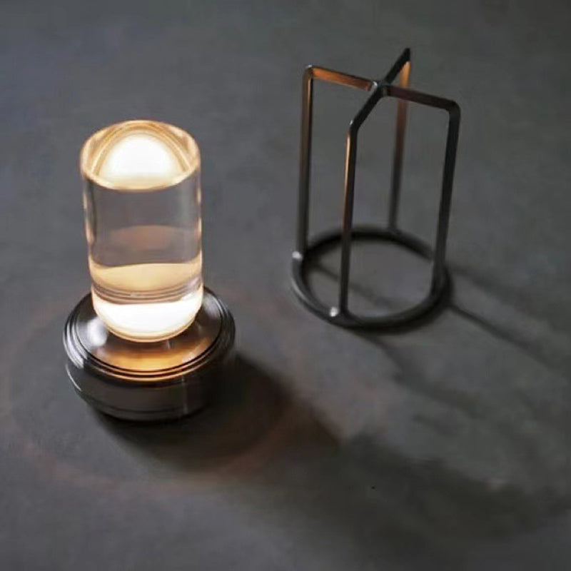 Lampada da Tavolo Ricaricabile USB – Stile Hotel Nordico Luxury