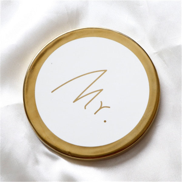 Sottobicchieri Mr. & Mrs. in Ceramica con Bordo Dorato – Regalo Coppia
