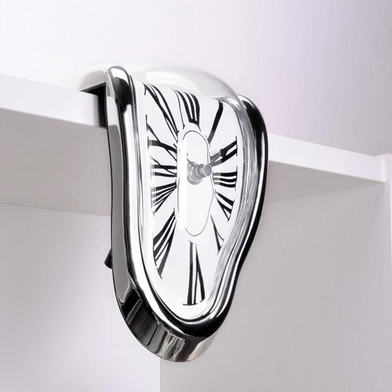 Orologio da Parete Minimalista Retro – Numeri Romani Twisted