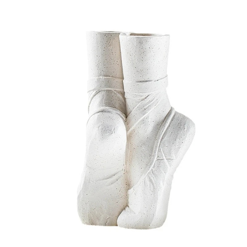 Vaso in Ceramica a Forma di Ballerina – Scultura Decorativa Fatta a Mano