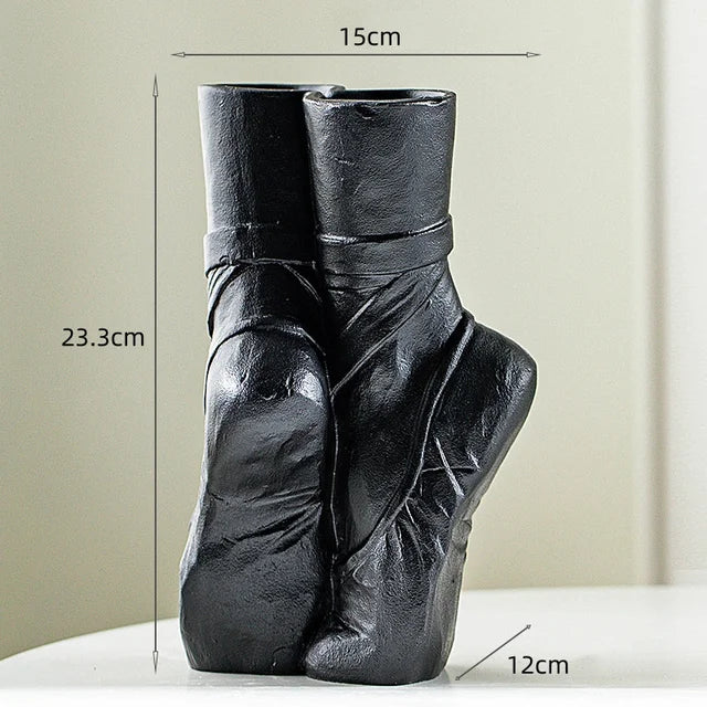 Vaso in Ceramica a Forma di Ballerina – Scultura Decorativa Fatta a Mano